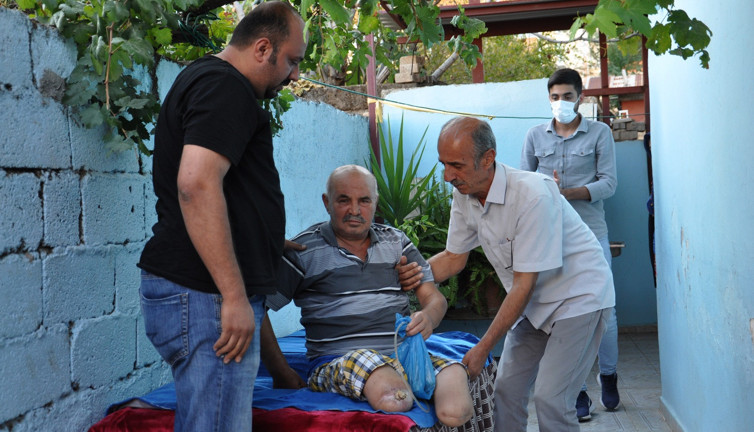 İkinci ayağı da kesilince dışarı çıkamaz oldu