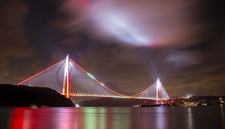 Yavuz Sultan Köprüsü’nde çoğunluk Türklere geçiyor. Tek tek bırakıyorlar