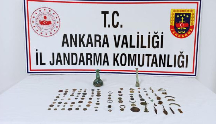 Ankara'da 107 tarihi eser ele geçirildi