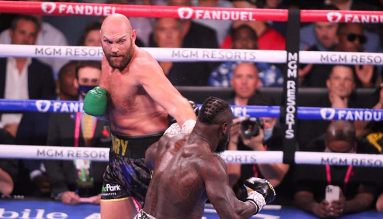 Dev maçta Fury, Wilder'ı nakavt etti