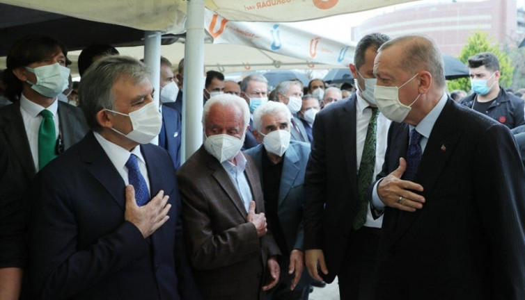 Cumhurbaşkanı Erdoğan ile Abdullah Gül uzun bir aradan sonra ilk kez yüz yüze geldi! Flaşlar art arda patladı