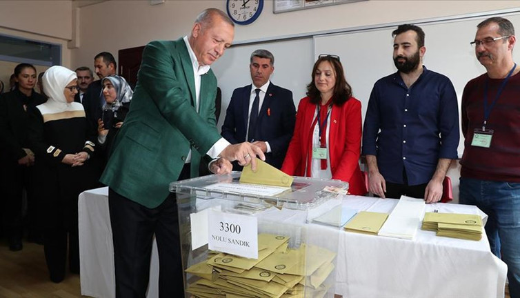 'Gölge CIA' Stratfor’dan çarpıcı seçim analizi: AKP kazanmak için neler yapabilir?