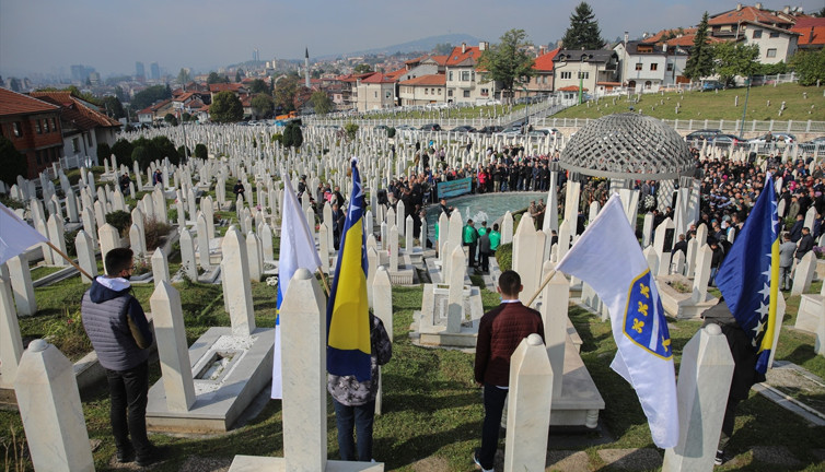 Aliya İzetbegoviç vefatının 18. yılında kabri başında anıldı