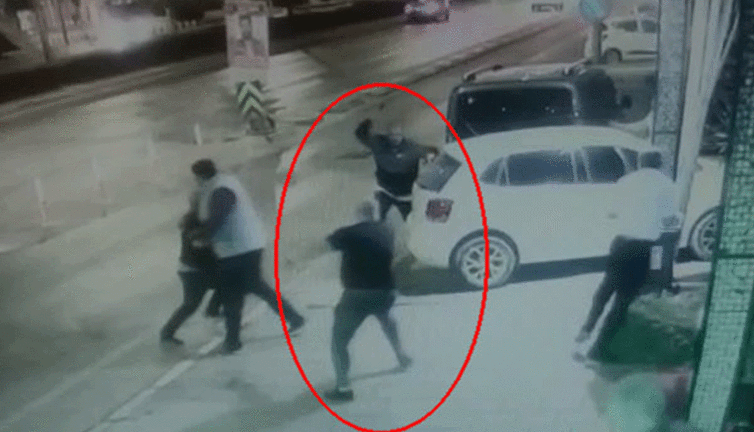 Gece kulübünde silahlı çatışma