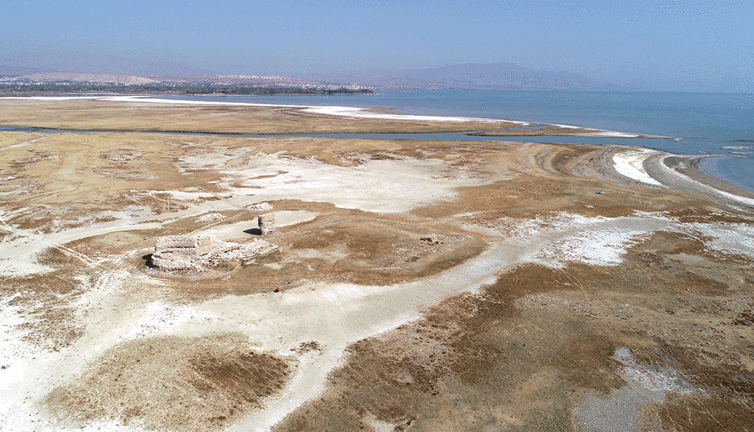 Van Gölü'nün şekli değişti. Kuraklık 10 kilometresini yuttu