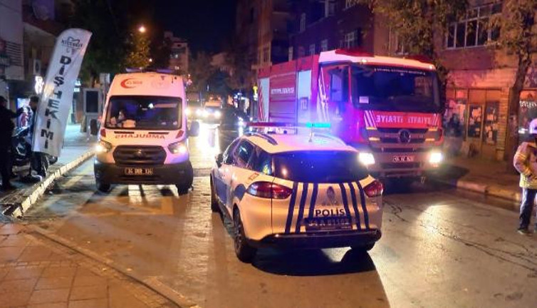 Kardeşiyle kavga etti evini çakmakla yaktı