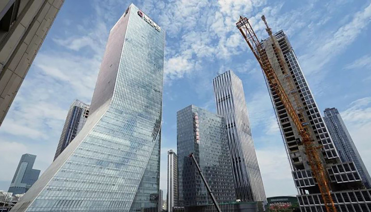 Gayrimenkul dev şirketler patır patır dökülüyor. Çin'de bir şirket daha iflasın eşiğinde