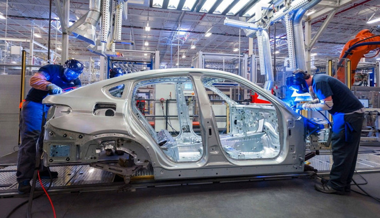 Çip kriziyle boğuşan otomotivde yeni kriz patlak verdi. Kasım ayından fabrikalar kapanabilir