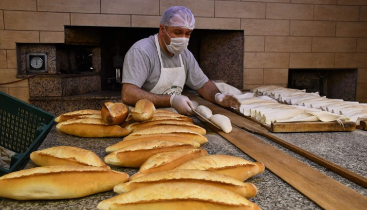 İstanbul'da ekmeğe büyük zam geldi