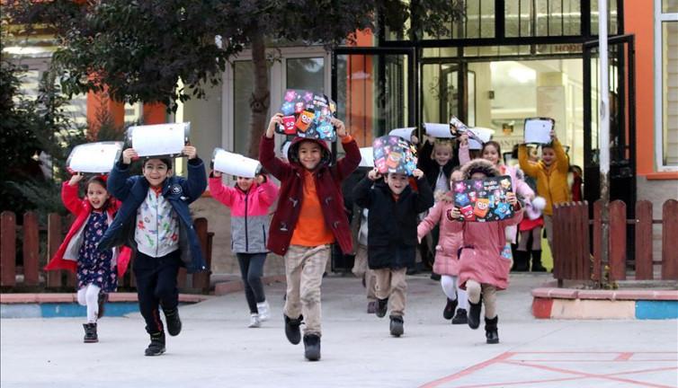 Yüz yüze eğitime ara veriliyor. MEB tarihi açıkladı
