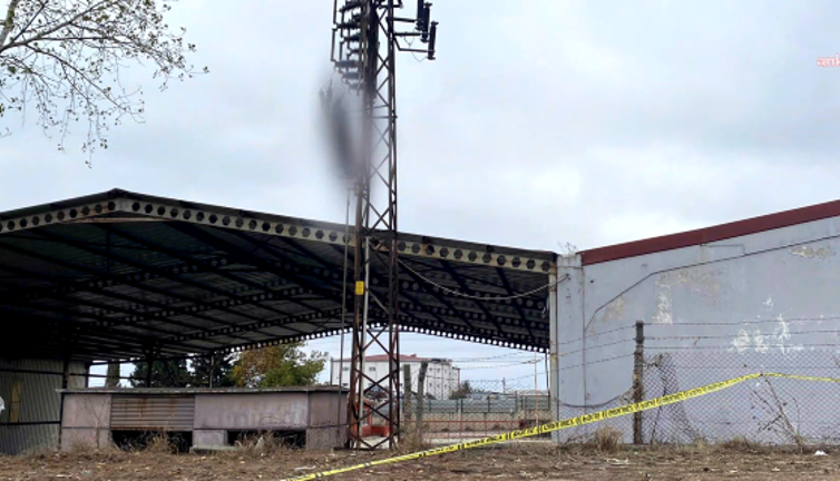 31 bin 500 volt elektrik çarptı direkte asılı kaldı