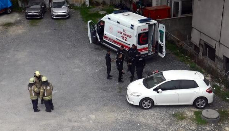 Kadın 7 kattan düşüp öldü polis kaçan kişinin peşinde