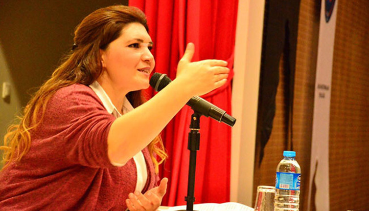 Selcan Taşçı Ülkücü şehidin emaneti Ercüment Yahnici'ye MHP'lilerin yaptığı saldırıyı açıkladı. Yeniçağ Gazetesi'ndeki köşesinde yazdı