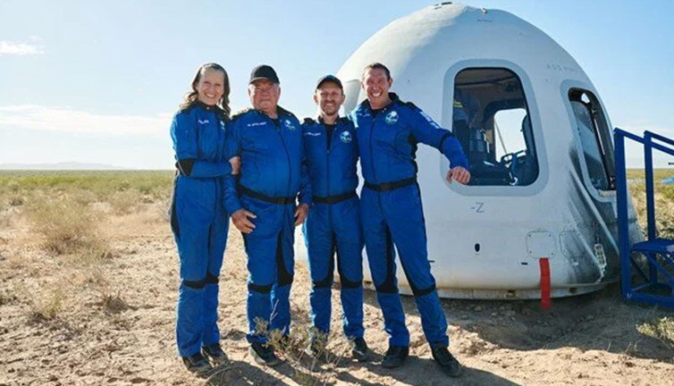 Uzaya çıkan ilk turist uçak kazasında öldü