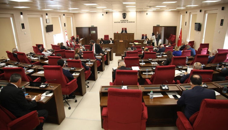 KKTC'de yeni koalisyon hükümeti güvenoyu aldı