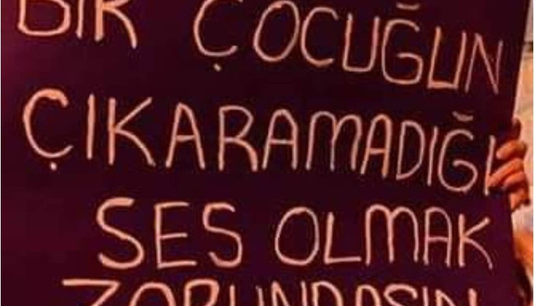 İstismarı resimlerle anlatmışlardı. 3 sanık beraat etti