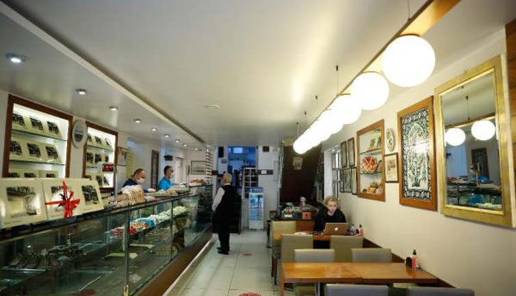Türkiye'nin ilk pastanesi kapanıyor Beyoğlu'nun gözdesiydi. Markiz Pastanesi'nden sonra Lebon da tarih oluyor