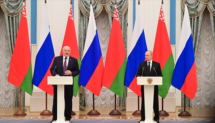 Lukaşenko ve Putin göçmen krizini görüştü
