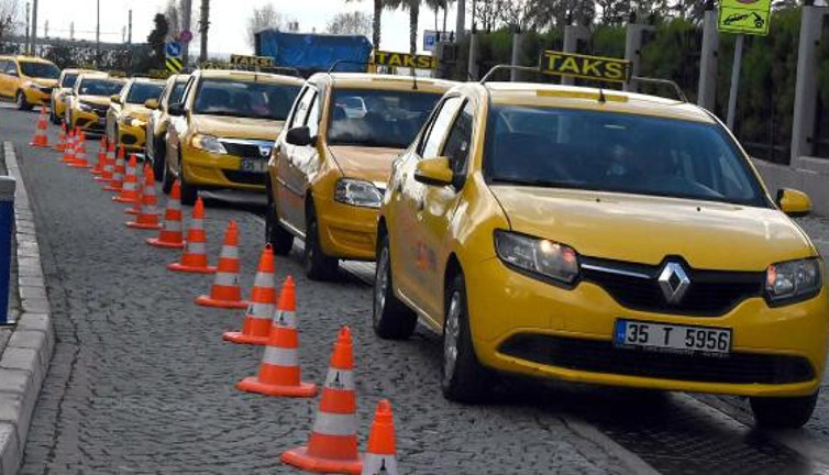 İzmir'de taksimetre zamlandı