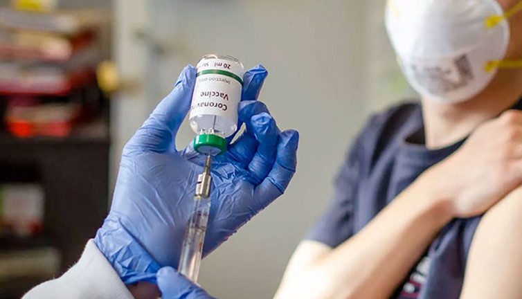 Türkiye'de iki doz aşı uygulanan kişi sayısı 50 milyonu geçti