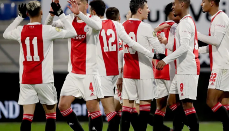 Ajax farklı kazandı