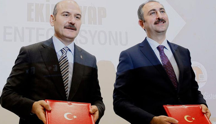 CHP'li Emre, Bakan Gül’e Bakan Soylu'yu sordu