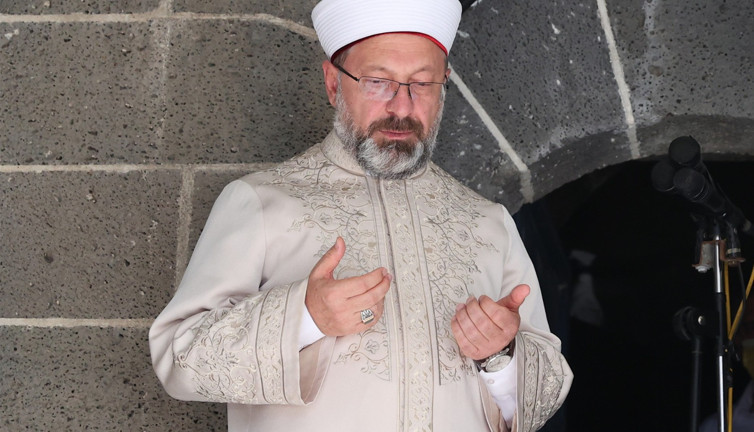 Diyanet'ten 'aile içi şiddete karşı' proje: Vaaz verilecek, fabrika ve kahvehane sohbetleri yapılacak