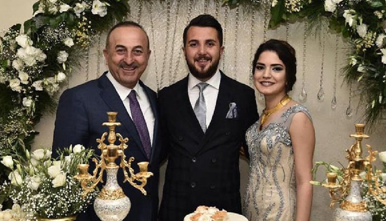 Sınavlarda son sıralarda yer almasına rağmen Çavuşoğlu'nun akrabası mülakatta çok başarılıymış