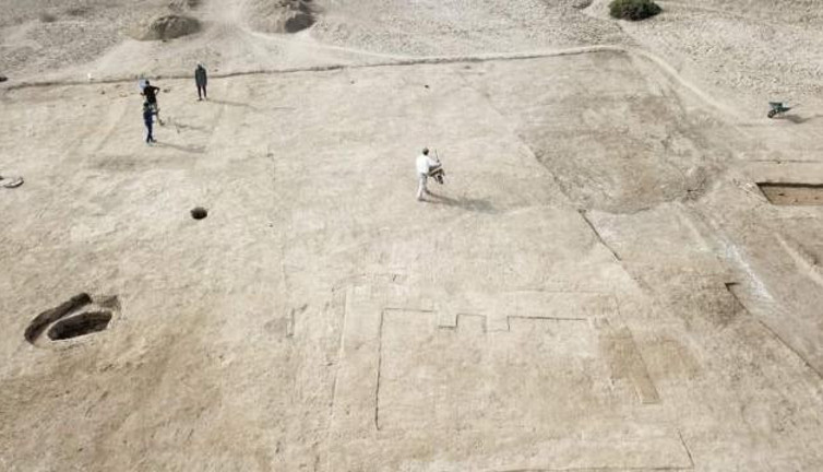 Irak'ta Emevi dönemine ait cami bulundu