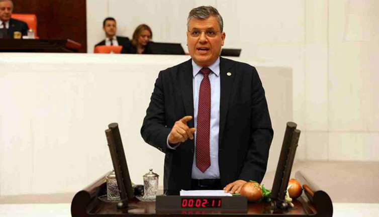 Besiciler inekleri yem fiyatlarına gelen zamlar yüzünden erkenden kesiyor