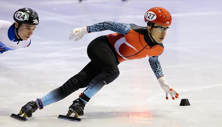 Kısa kulvar sürat pateninde ilk olimpiyat kotası sevinci