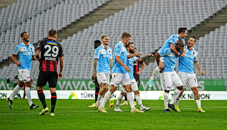 Lider Trabzonspor, A. Demirspor karşısına rekor için çıkıyor