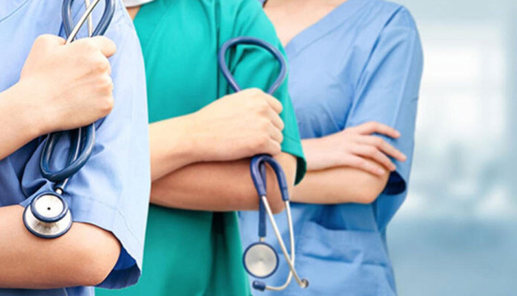 Sağlıkçılar iş bırakıyor. Atılan adımlar tepkileri dindirmedi