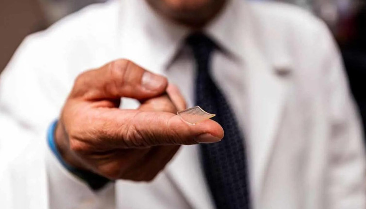 ABD'de iğne gereksinimini ortadan kaldıran 3D baskılı aşı yaması geliştirildi