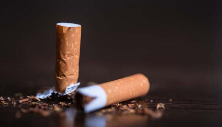 O ülkede 2008'den sonra doğanların ömür boyu sigara alması yasaklanacak