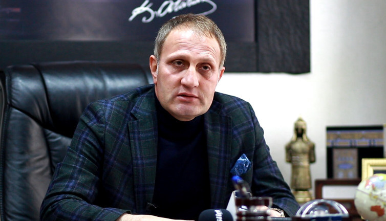 AKP'li Belediye Başkanının yakınları birçok kurumda yönetici