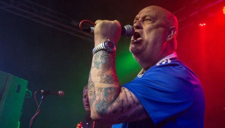 Punk rock'ın efsanesi Mensi koronavirüse yenik düştü