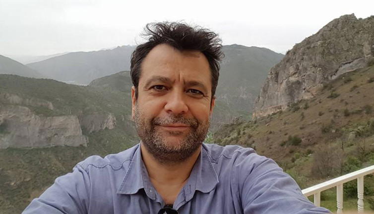 Aşı karşıtı olan doktor korona virüsten öldü