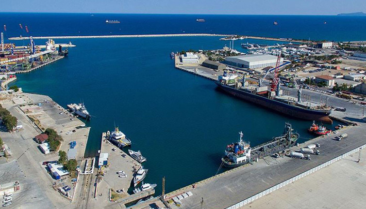 AKP'den torba teklifi: Antalya Limanı'nı 2047'ye kadar Katar işletecek, kıyılar bedelsiz devredilecek