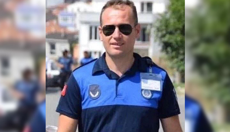 Zabıta komiseri uyardığı kişiler tarafından bıçaklandı