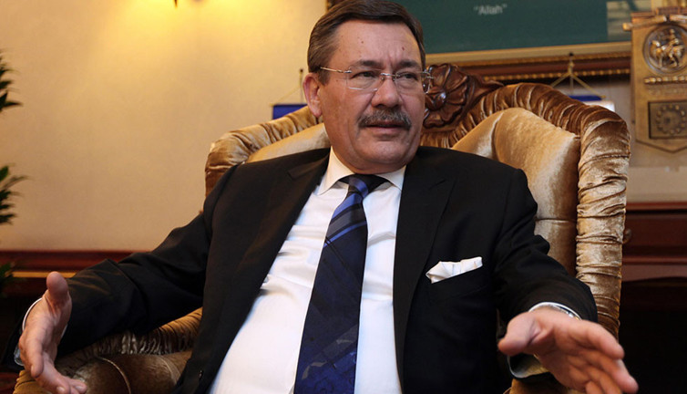 Barış Terkoğlu Murat Ağırel'in kitabında flaş detayı yakaladı. Melih Gökçek istifadan bir ay önce evine taşıtmış