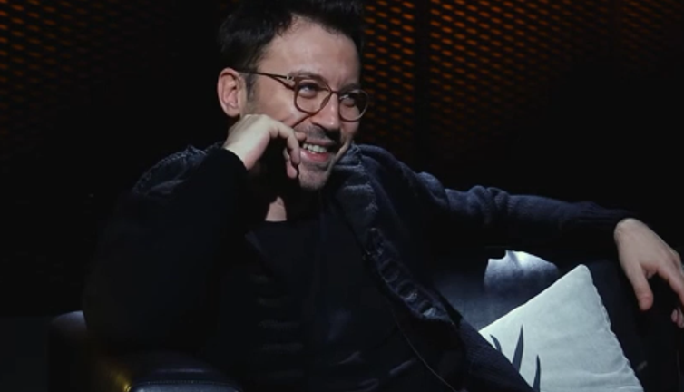 Oyuncu Tolga Güleç’ten ilginç itiraf: Odunla bile ilişki yaşamayı öğrendim