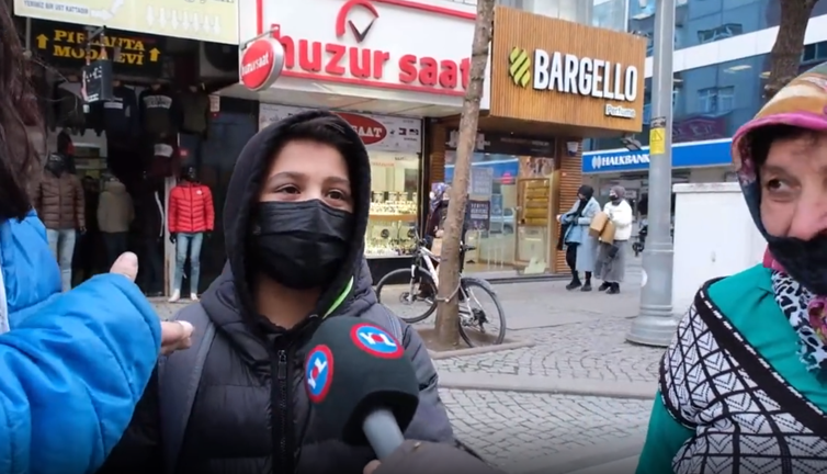 13 yaşındaki çocuğun hayali yürekleri burktu. Cebindeki 4 lirayı muhabire gösterdi