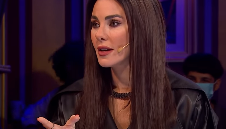 Defne Samyeli güzellik sırrını açıkladı: Her sabah fırçalıyorum