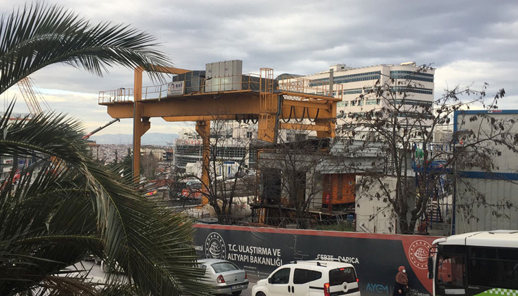 Vinçten tünele düşen işçi hayatını kaybetti