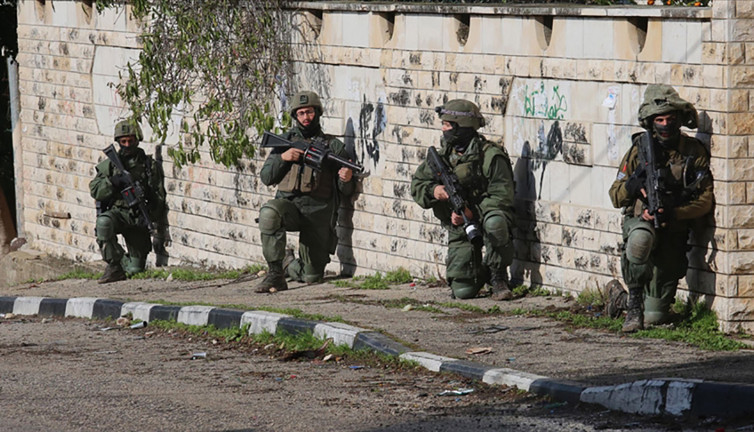 İsrail güçleri 6 Filistinliyi gerçek mermiyle yaraladı