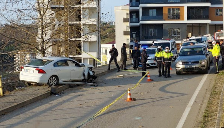 Torununu okula götüren anneanneye otomobil çarptı, anneanne hayatını kaybetti şoför kaçtı