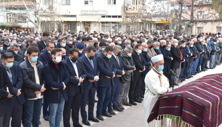 Başkan Yavaş’ın babası son yolcuğuna uğurlandı