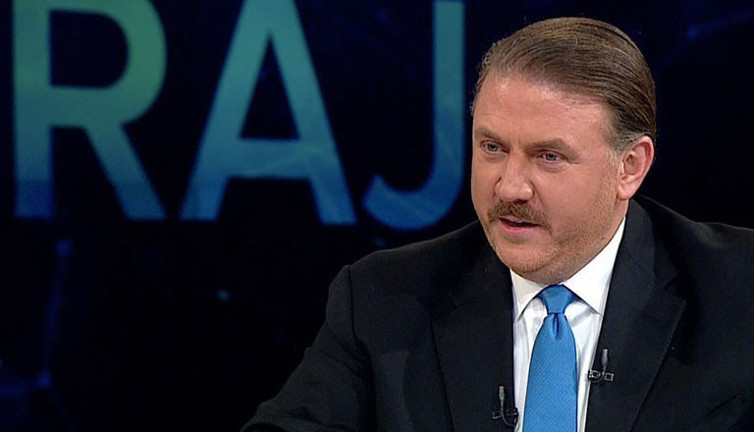 Barış Pehlivan Yiğit Bulut'u fena yakaladı. İç hatlar yolcusu olmasına rağmen havalimanındaki gümrüksüz satış mağazasından sepetini doğurdu