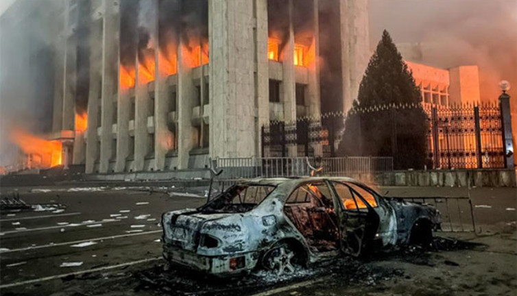 Hiçbir medya kuruluşu bu görüntüleri yayınlamadı! Kazakistan'da olaylar sırasında çekilmiş kan donduran görüntüler